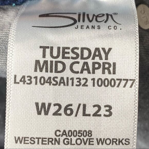 Silver Jean Co | Tuesday Denim Capri’s - Picture 5 of 5